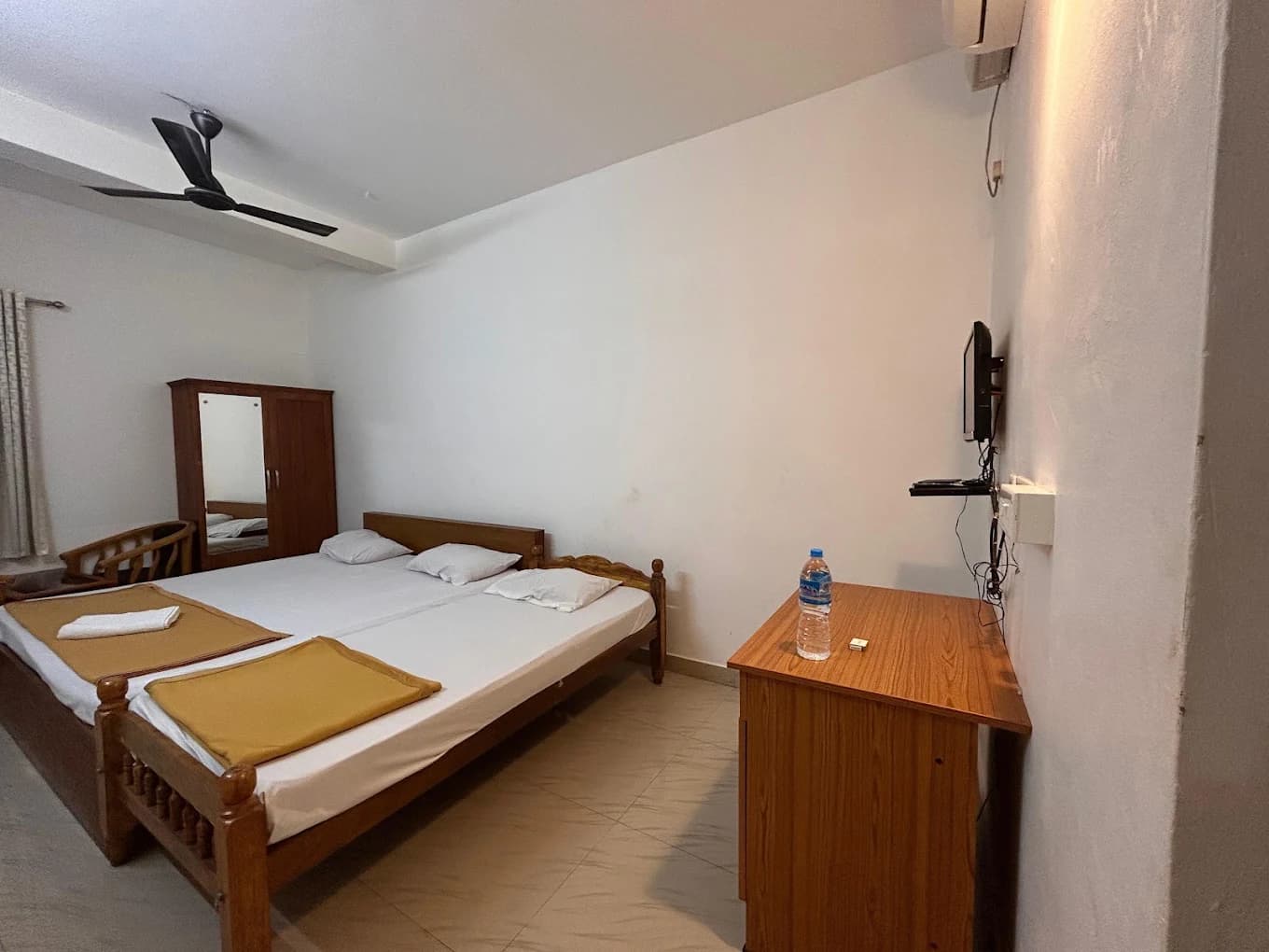 Manjira Lodge - Photo 5